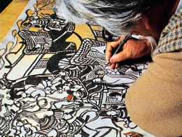 墨線となる主型、色板となる摺り込み型を彫る。